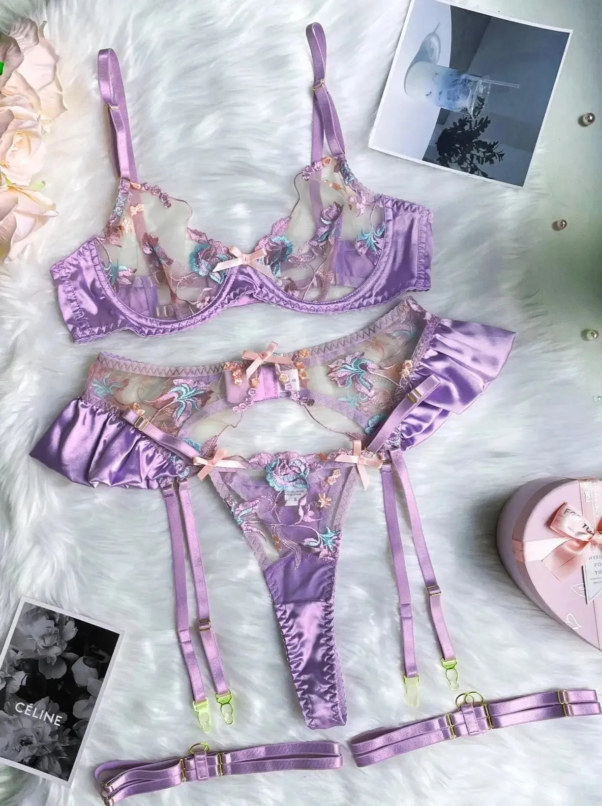 Guan Lace Floral Garter Intimate Set